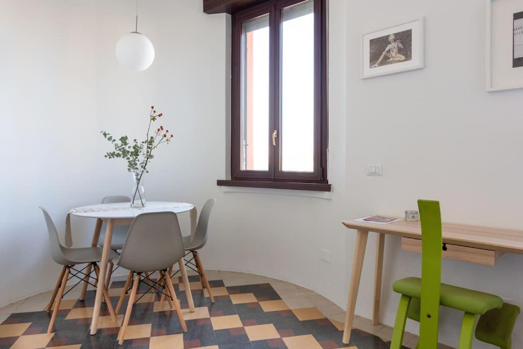 Big Bright Cozy Studio Apartment In Nolo Near Mm1 Milano Exteriör bild